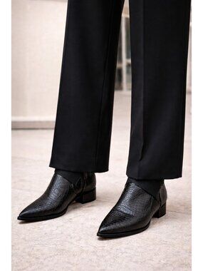 Valentina Croc Embossed Leather Ankle Boots Italy Black Pointed Toe Size 39/8.5